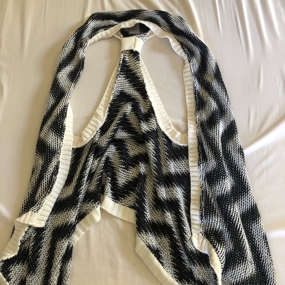 Chevron Light High Low Vest
